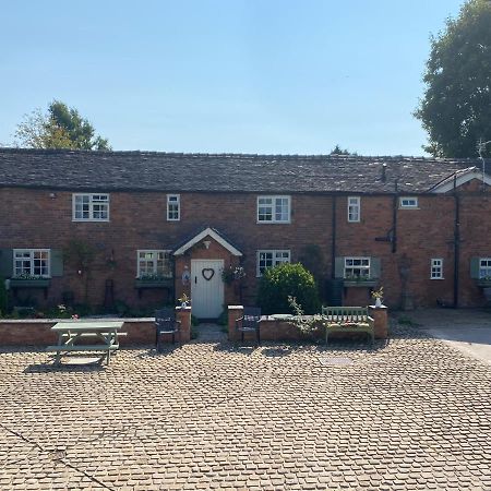 Bank Farm Cottages Nantwich Exterior foto